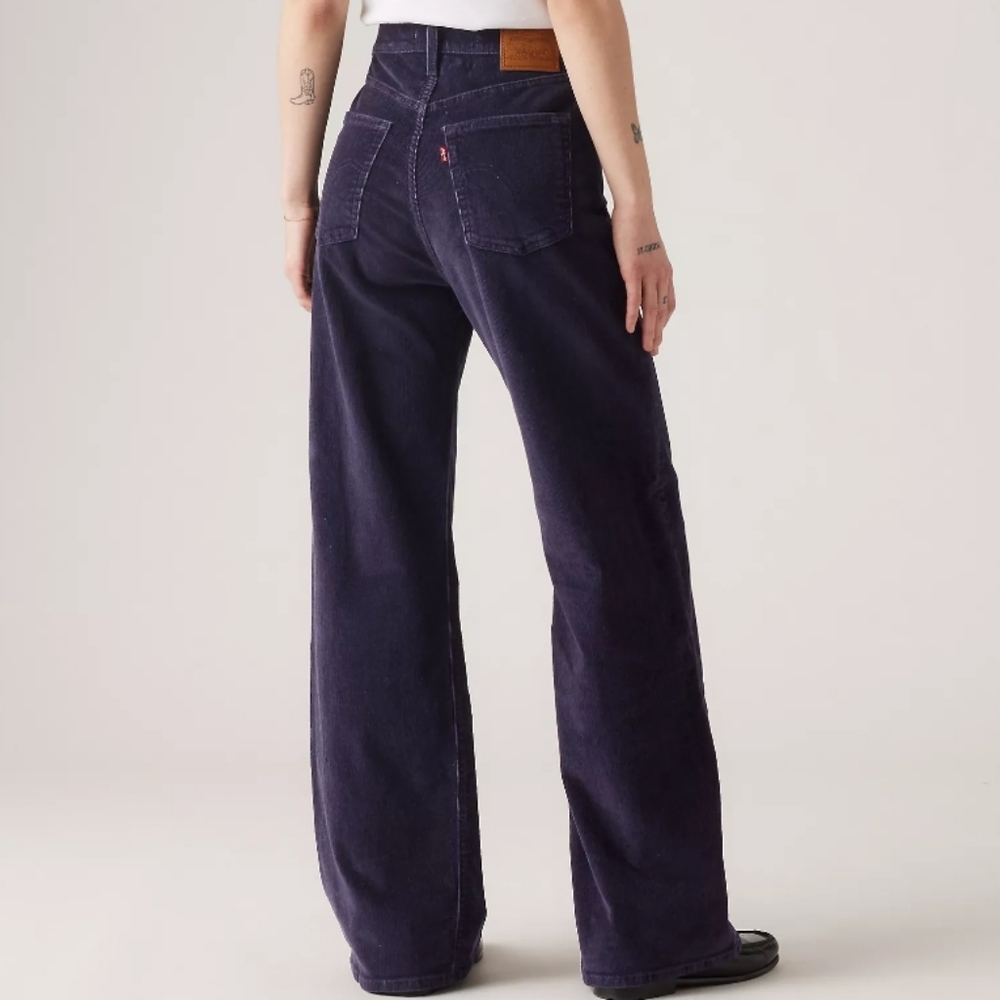 Levi's Courderoy Ribcage Wide Leg Women's - Picture 2 of 5